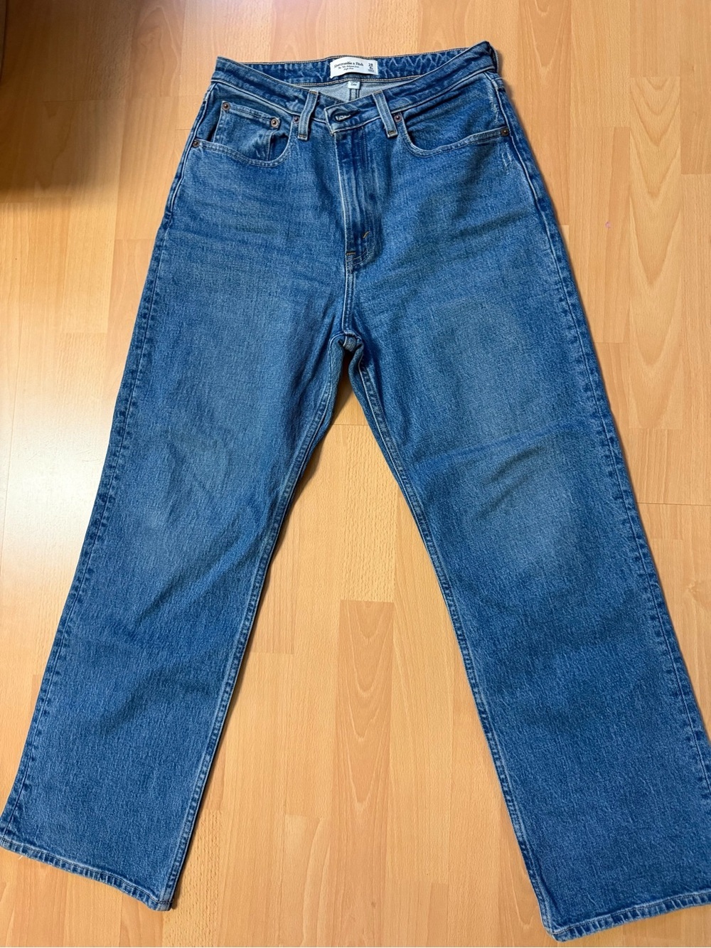 Abercrombie & Fitch Women's Curve Love 90s relaxed Jean, high rise - 6, short